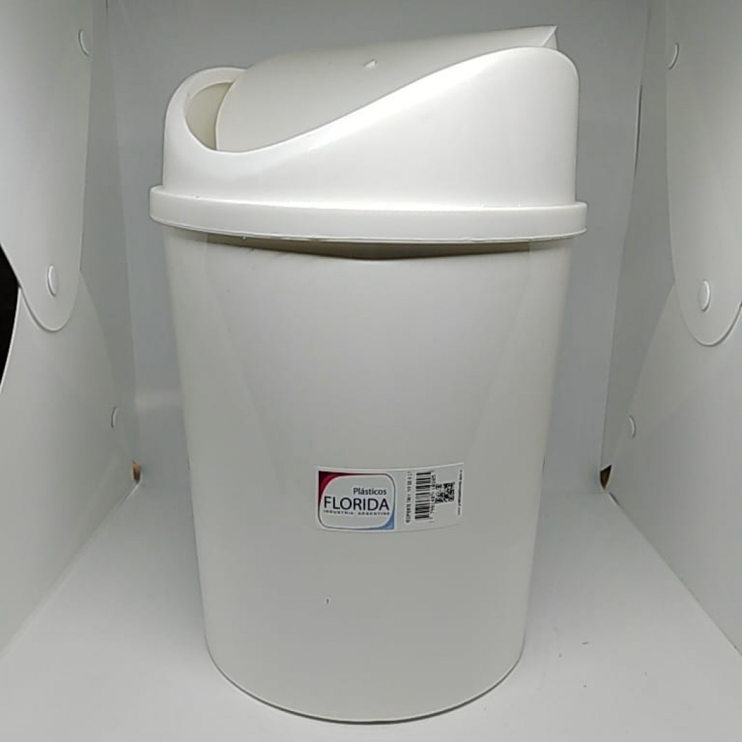 bote-de-basura-con-tapa-